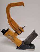 BOSTITCH Pneumatic Flooring Stapler with Hammer