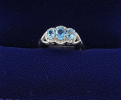 10k White Gold Blue Gemstone Ring with Diamond Accents Size 6.25