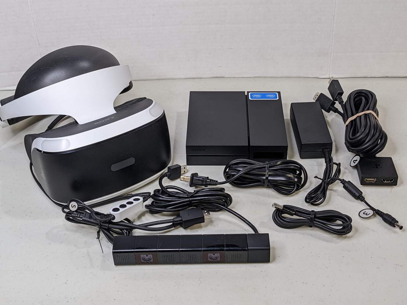 格安100%新品 PlayStation VR SONY PSVR(PlaystationVR) CUH-ZVR1 カメラ同梱版の通販 by  iceman's shop｜プレイステーションヴィーアールならラクマ