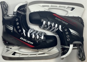 Bauer Vapor X3 Senior Hockey Skates Size 8.5 EE IN OPEN BOX