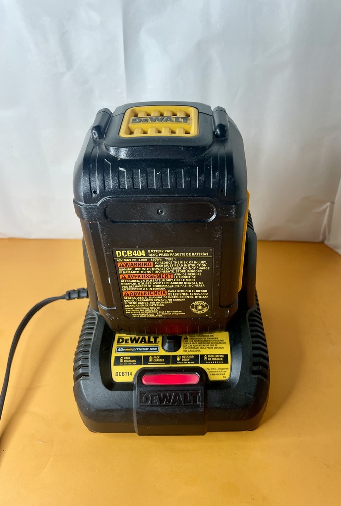 DeWalt 40v Battery and Charger DCB404 Avenue Shop Swap Sell