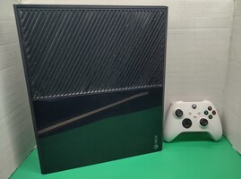 Xbox One Console 500GB (Model 1540) W/Cords and Controller, Tested and Working!!