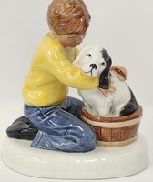 Royal Doulton "Please Keep Still" 1982 Collectible Figurine 